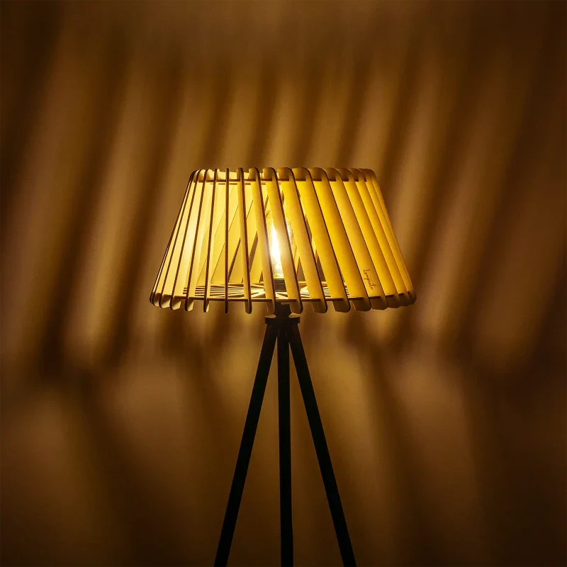 Lampadaire Fait Main en Bois et Métal - Alizée - Image 4