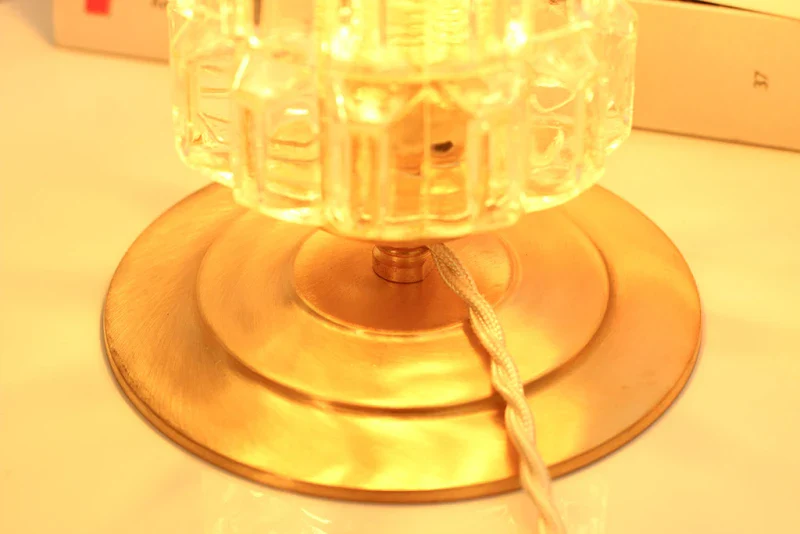 Lampe à poser - Globe en verre Moulé Vintage sur Base en laiton brossé - Gabriela - Image 6