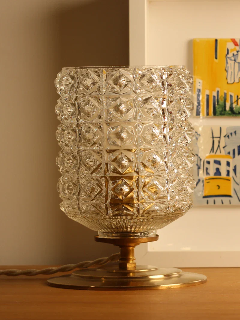 Lampe a poser - Globe en verre Vintage ciselé et Base en laiton - Céleste - Image 9