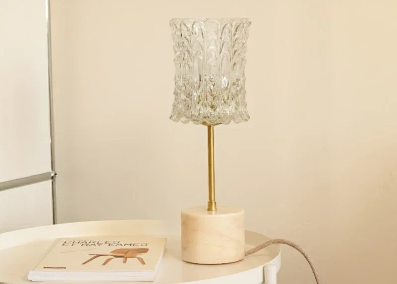 Lampe à poser - Globe en verre Vintage Ciselé et Base en marbre  - Carlota - Image 10