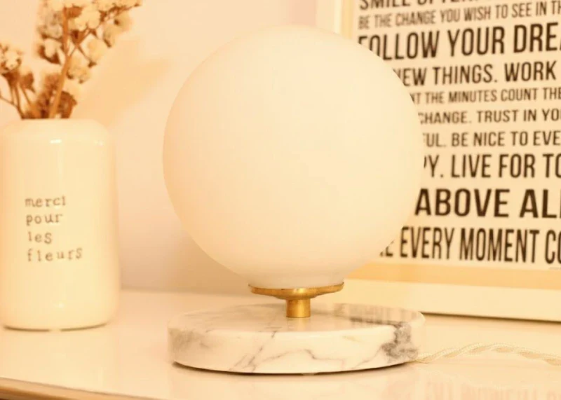 Lampe à poser Vintage - Opaline et Base en marbre - Isabelle - Image 13