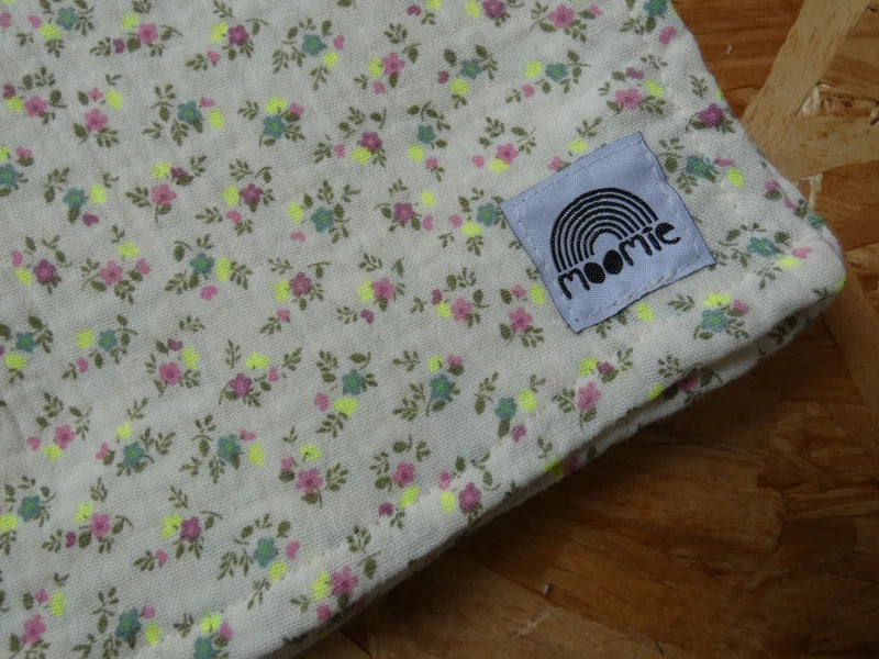 Lange Fait Main avec Imprimé Fleuri – Jaune Pâle - Image 3