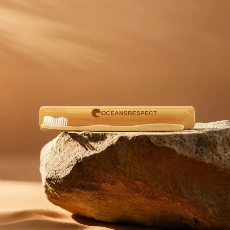 Brosse à dents en bambou 100% naturel avec étui éco-responsable - Image 6