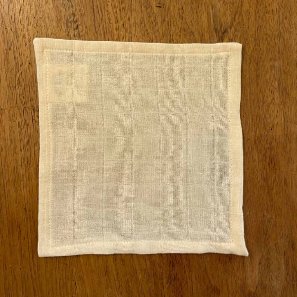 Doudou en coton bio & Anneau de dentition en bois | 5 coloris - Image 12