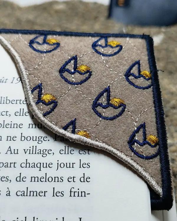 Marque-pages en tissu brodé - Image 7