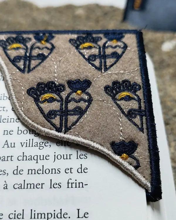 Marque-pages en tissu brodé - Image 8