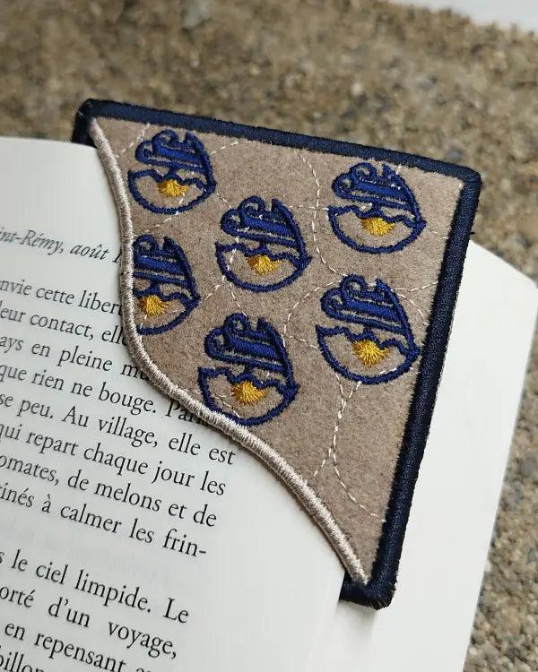 Marque-pages en tissu brodé - Image 9