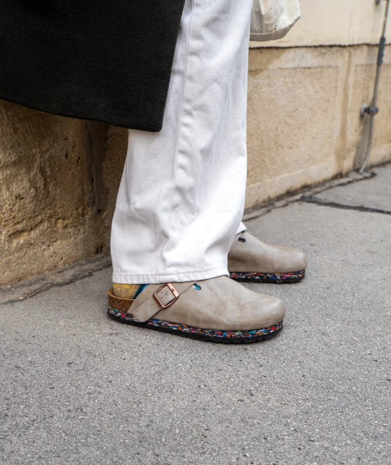 Mules beiges/grises véganes en matières recyclés - London Mist - Image 9