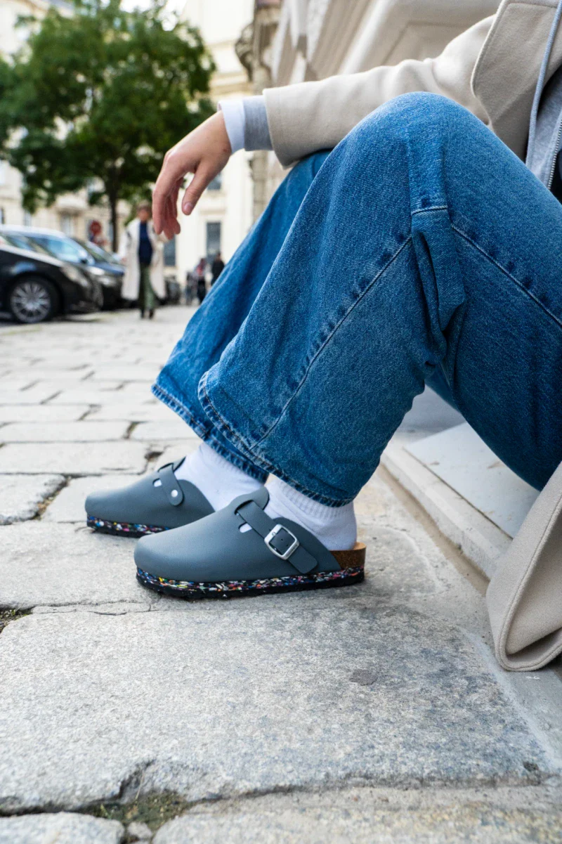 Mules grises véganes en matières recyclées - Vienna Night - Image 10