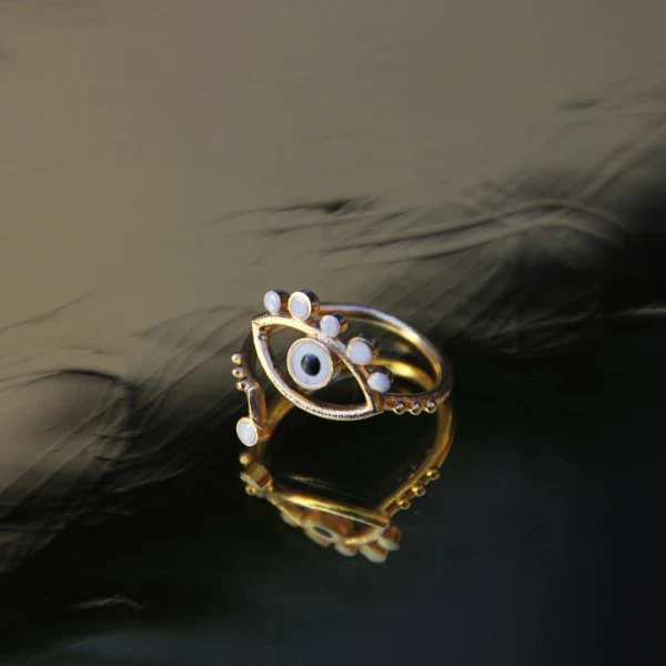 Bague dorée avec petit oeil - Image 4