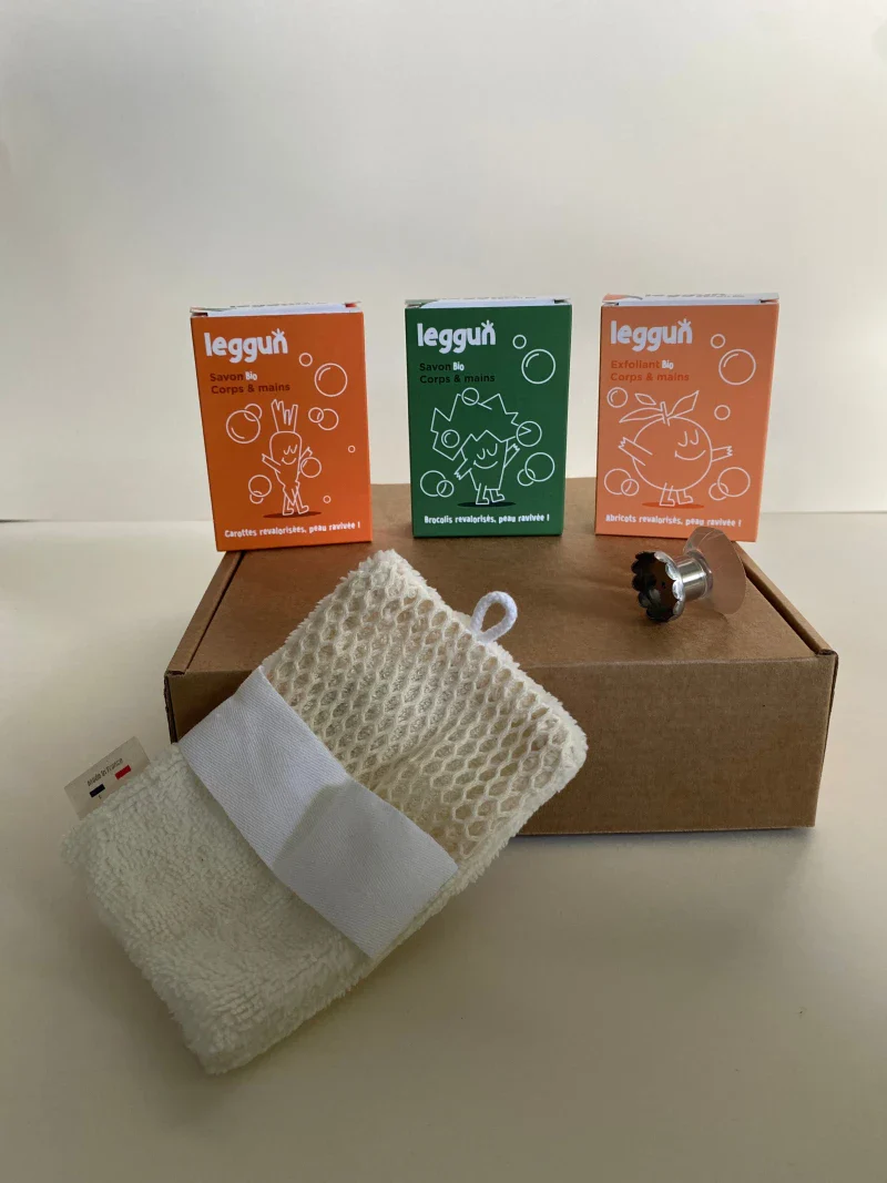 Pack découverte savons antigaspi avec 3 savons et 2 accessoires - Image 2
