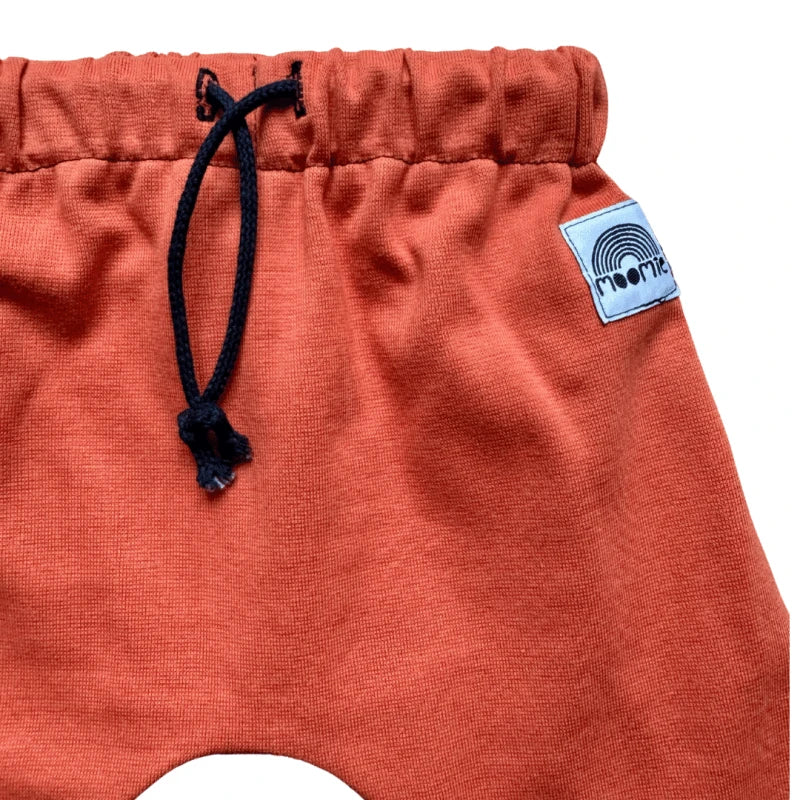 Pantalon jogpant rouille en coton bio pour bébé - Moomie - Image 4