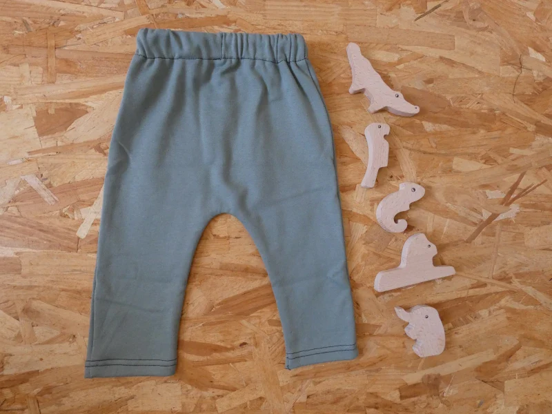 Pantalon jogpant vert kaki pour bébé en coton bio - Moomie - Image 5