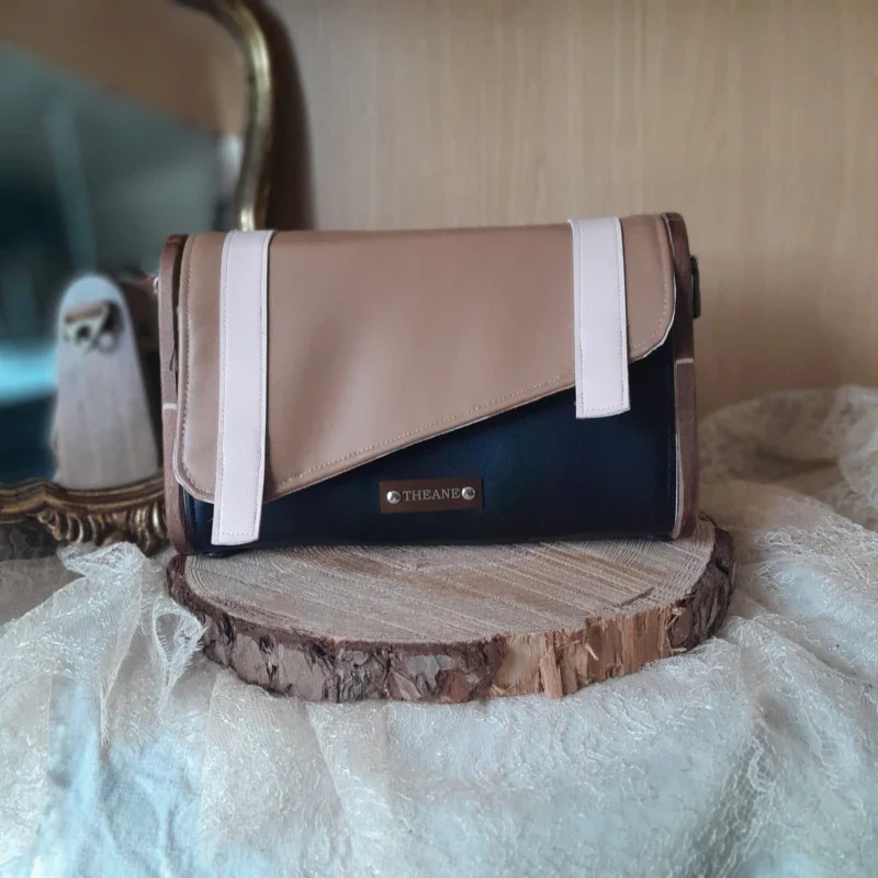 Petit sac en bois et alter-cuir de raisin noir et camel - Image 2