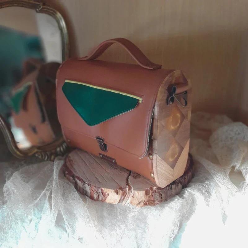 Petit sac cartable en bois et alter-cuir de raisin caramel - Image 3
