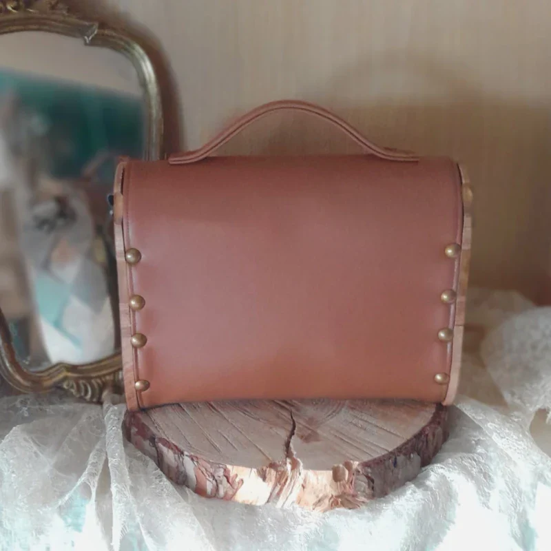 Petit sac cartable en bois et alter-cuir de raisin caramel - Image 8