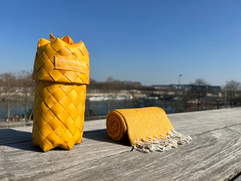 Petite écharpe en coton avec écrin en palmier tressé - Or - Image 5
