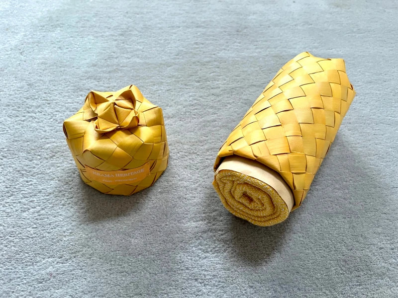Petite écharpe en coton avec écrin en palmier tressé - Or - Image 6