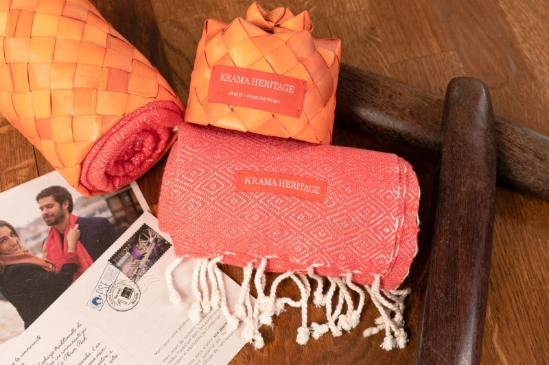 Petite écharpe en coton avec écrin en palmier tressé - Orange Corail - Image 4