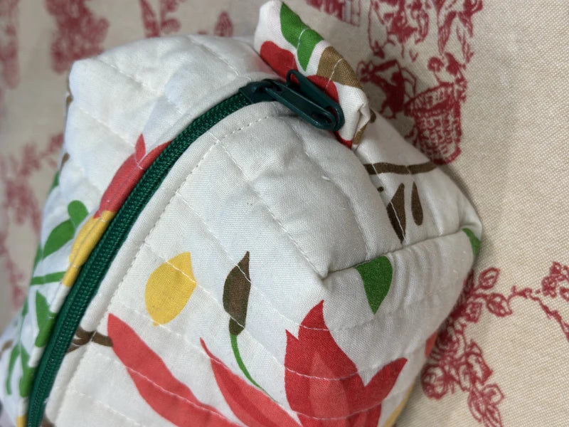 Petite trousse de toilette en tissus recyclés - Image 4