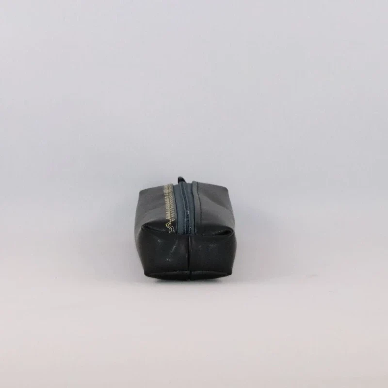 Petite trousse en alter-cuir de raisin - Image 3