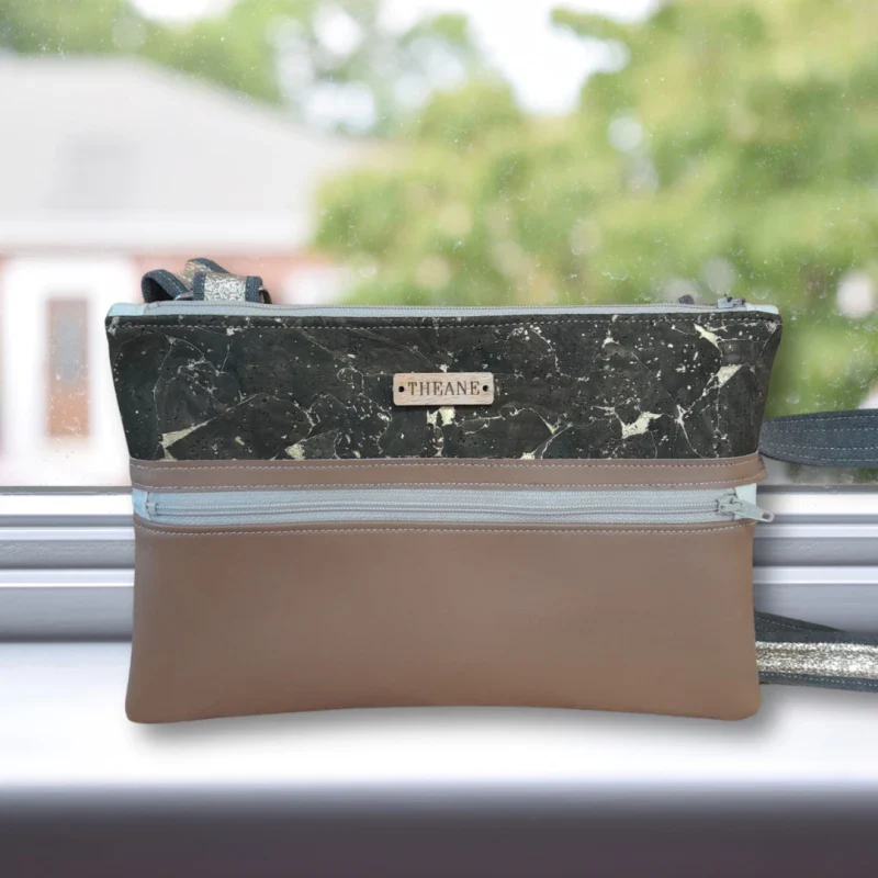 Pochette alter-cuir de raisin et liège avec sangle réglable - Image 3