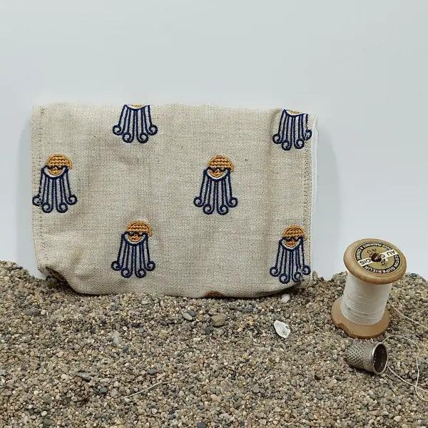 Pochette en lin brodée - Image 2