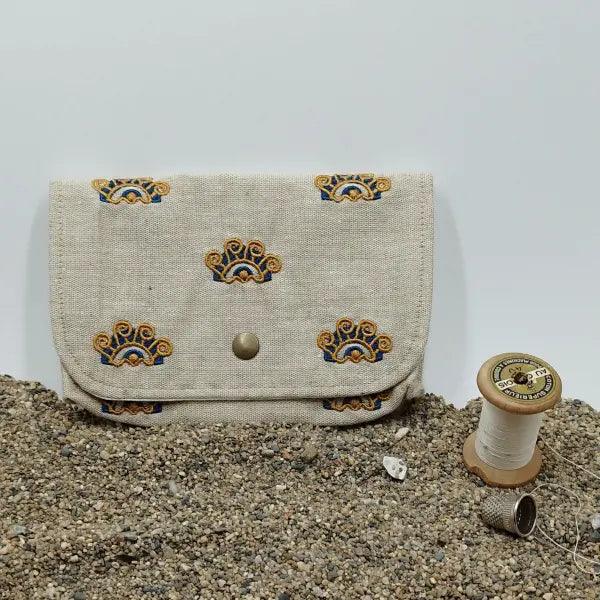 Pochette en lin brodée - Image 8