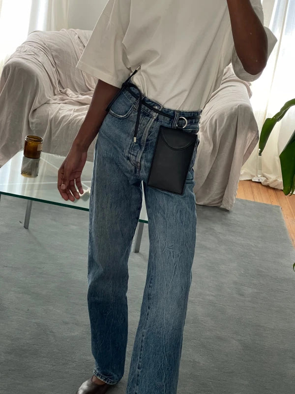 Pochette téléphone à anse Sling en cuir végan Noir - Image 3