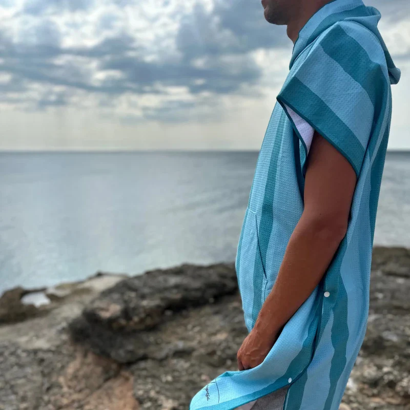 Poncho à capuche pour adulte - Oscar - Image 2