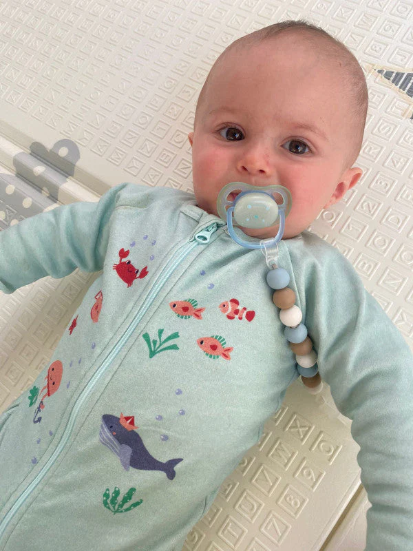 Pyjama unisexe pour bébé "Nager au milieu des coraux" - Image 2