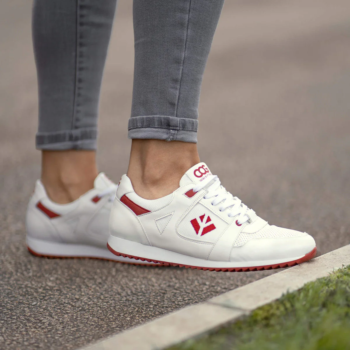Baskets véganes pour femmes Blanc / Rouge Raven - Image 4