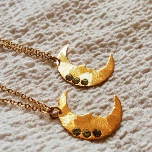 Collier dorée avec lune et cristaux - Renouveau - Image 4