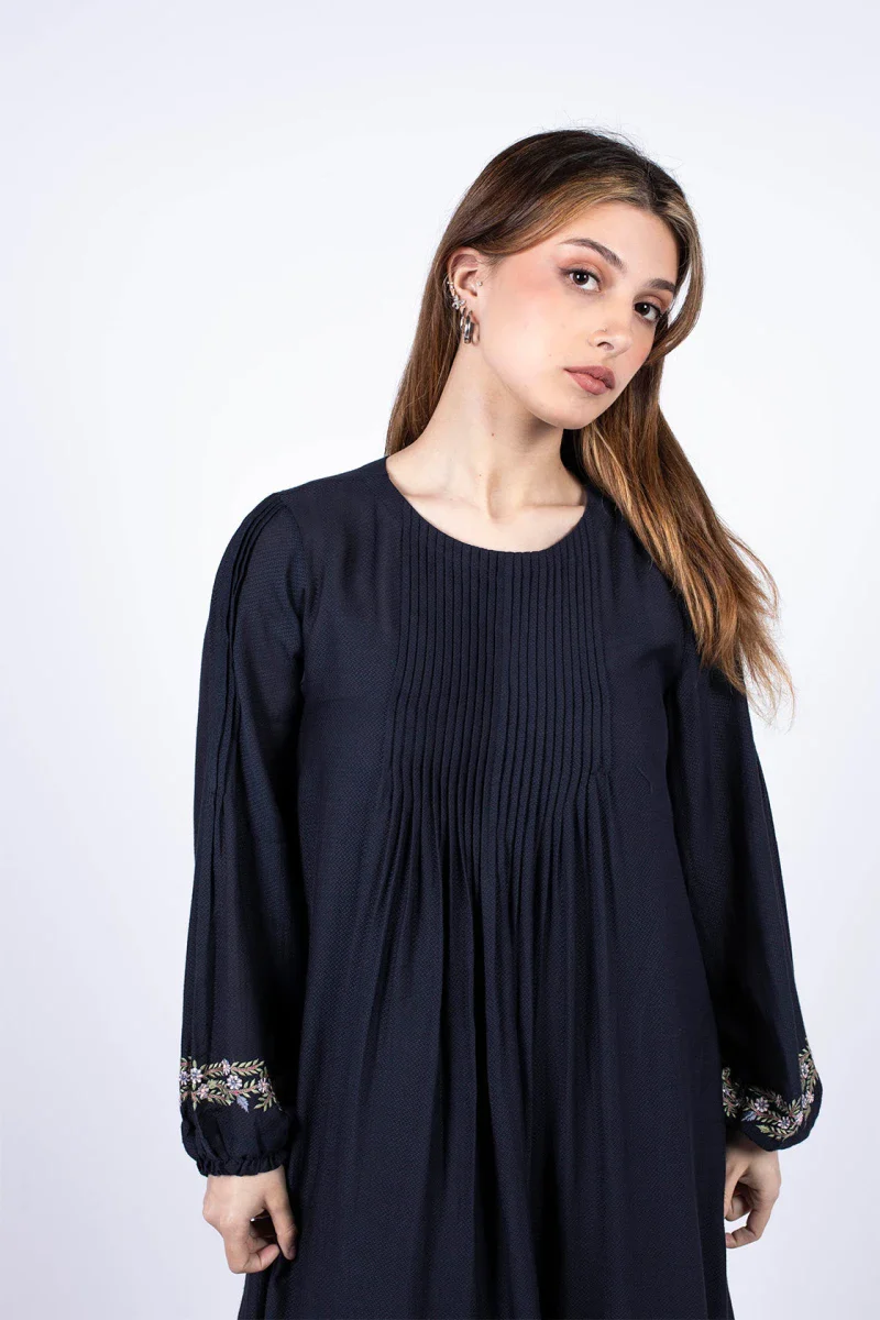 Robe noir en fibre de soja bio - Image 6