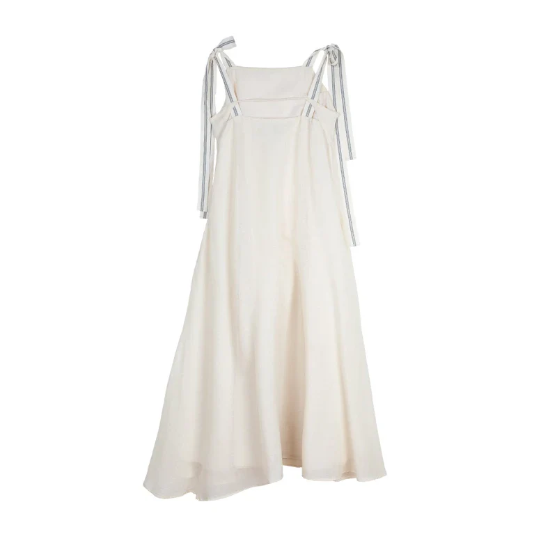 Robe blanche intemporelle et éco-conçue - Image 11