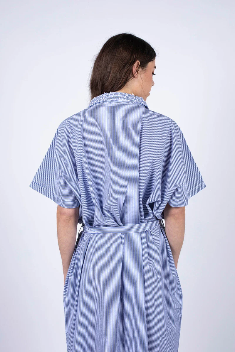 Robe bleue éco-responsables pièce polyvalente - Image 7