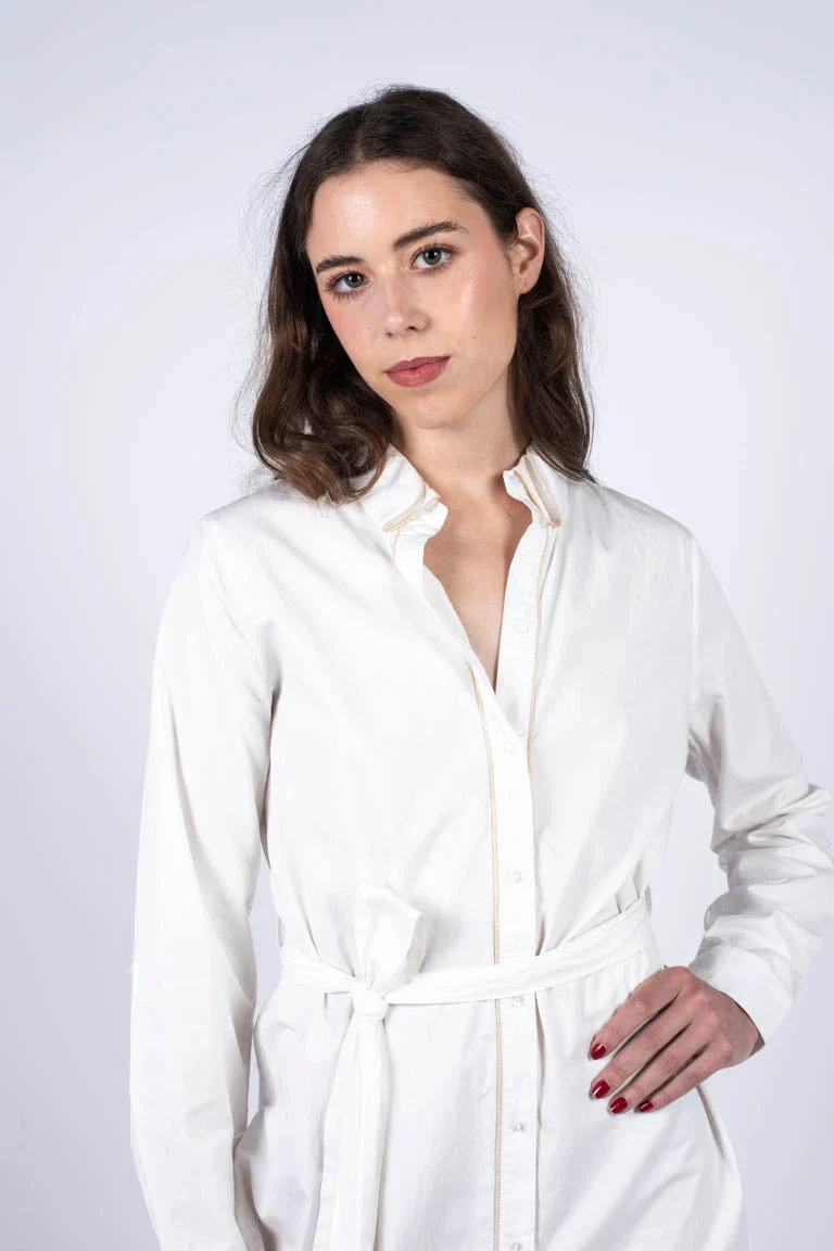 Robe Chemise blanche brodé à la main - Image 4