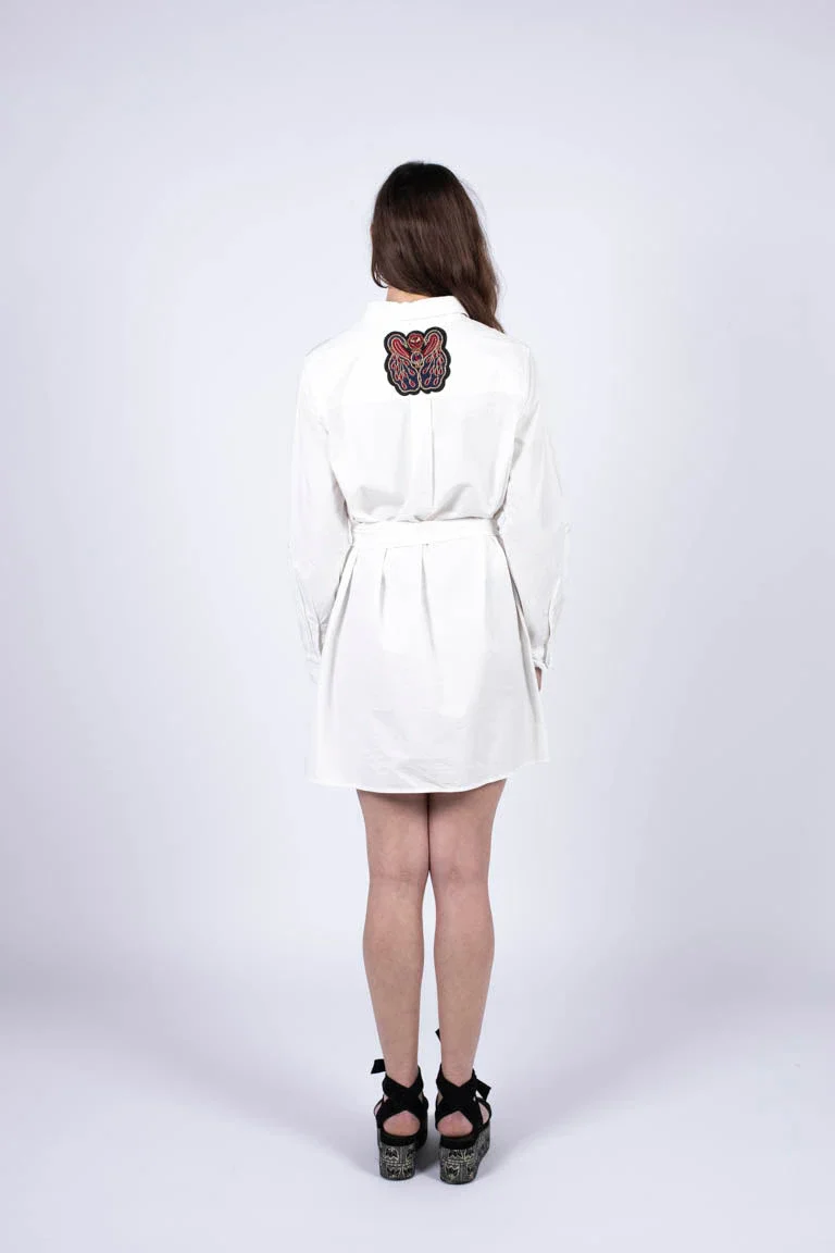 Robe Chemise blanche brodé à la main - Image 5