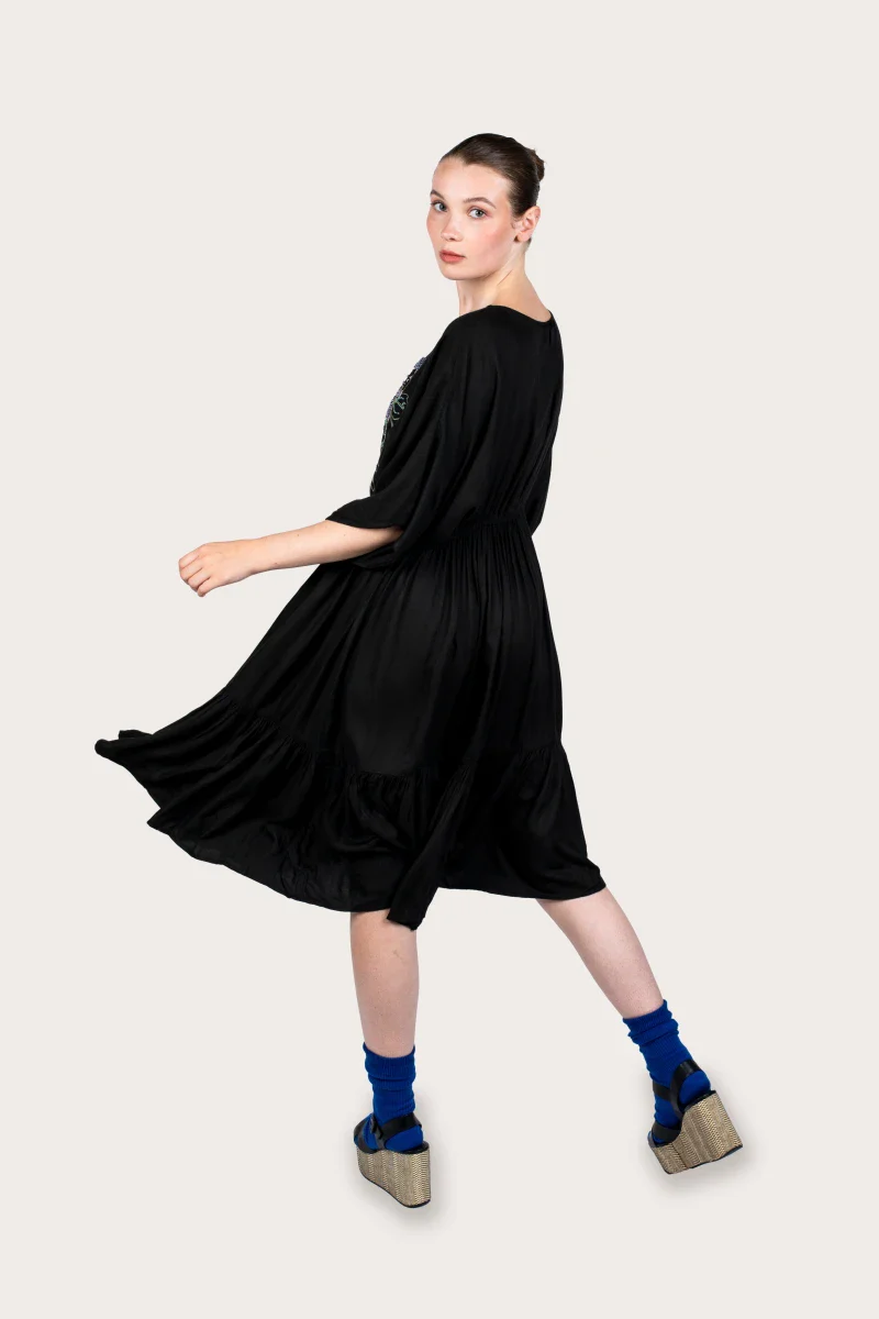 Robe noir bohème brodée Laly - Image 15