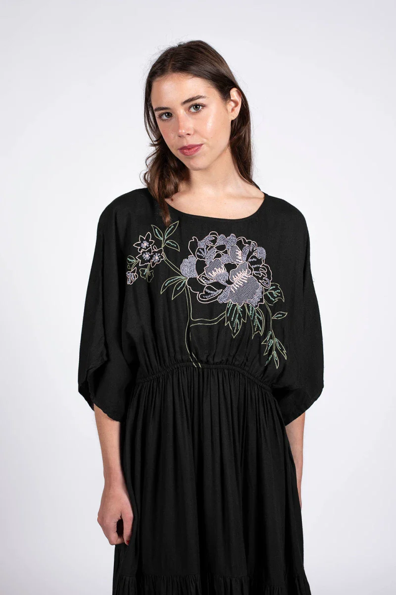 Robe noir bohème brodée Laly - Image 2
