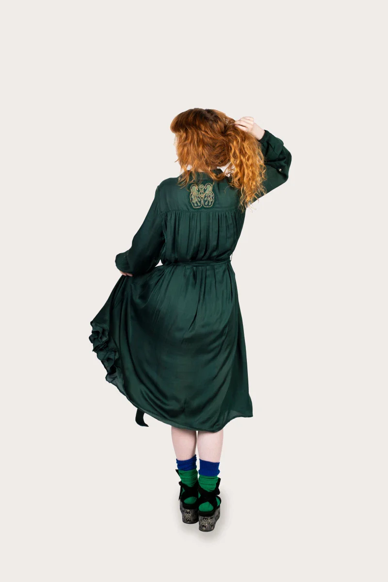 Robe longue fait main en fibre de pétales de roses upcyclés - Image 13