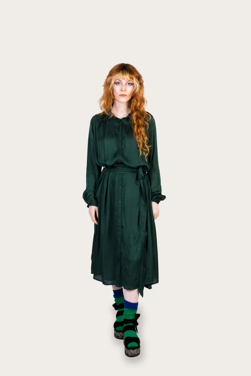 Robe longue fait main en fibre de pétales de roses upcyclés - Image 9