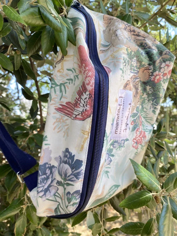 Sac banane upcyclé tissu oiseau - Meanwhile Boutique x Zgrouitch (édition limitée) - Image 6
