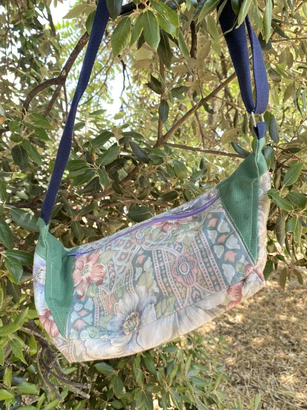 Sac banane upcyclé tissu tapisserie - Meanwhile Boutique x Zgrouitch (édition limitée) - Image 4