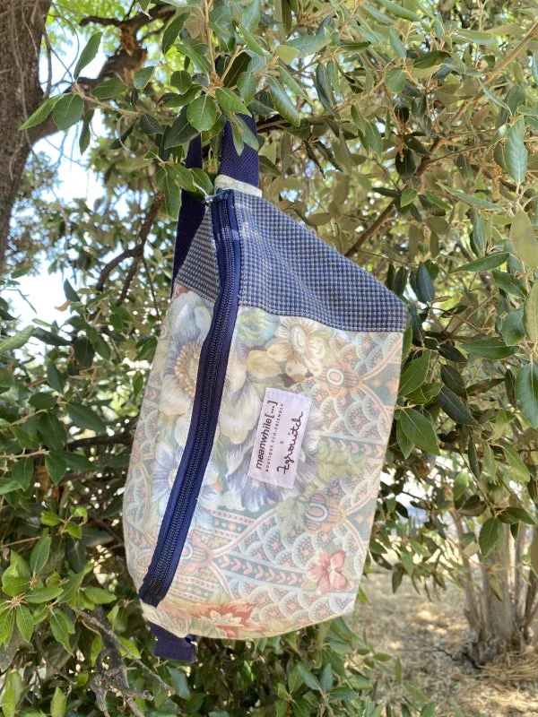 Sac banane upcyclé tissu tapisserie - Meanwhile Boutique x Zgrouitch (édition limitée) - Image 5
