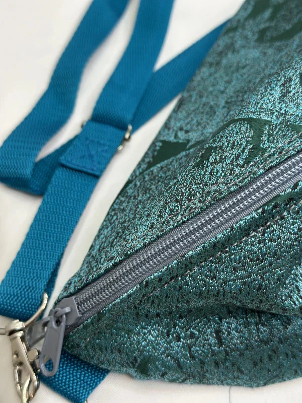 Sac banane vert en tissus d'ameublement - Image 5