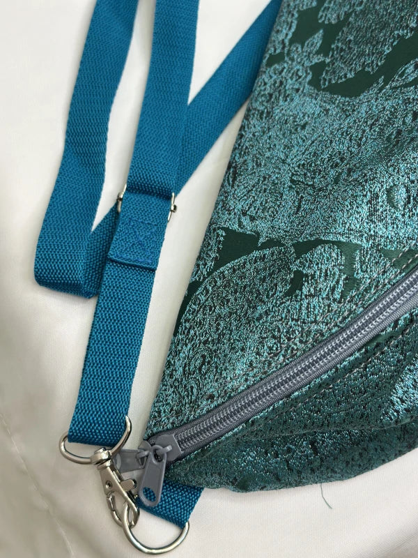 Sac banane vert en tissus d'ameublement - Image 6