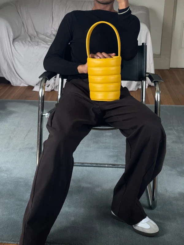 Sac Bucket Mini Matelassé en cuir végan Jaune moutarde - Image 14