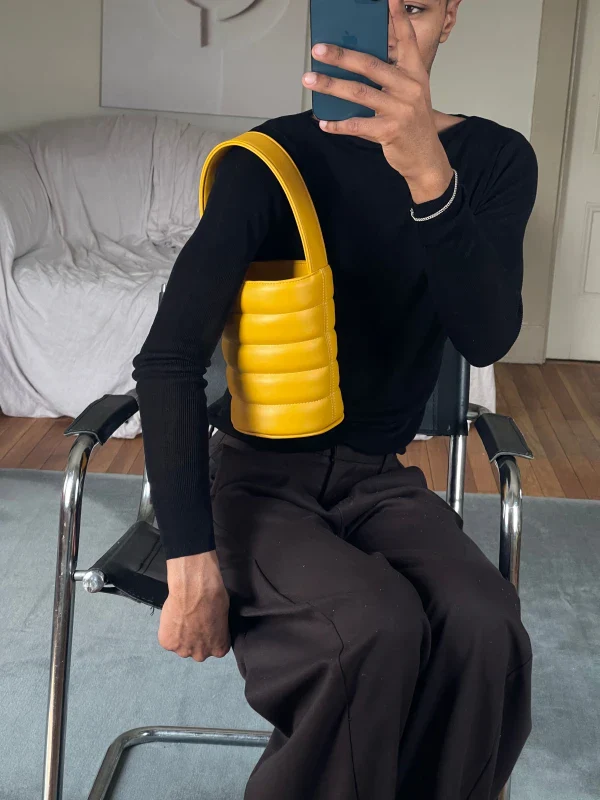 Sac Bucket Mini Matelassé en cuir végan Jaune moutarde - Image 7
