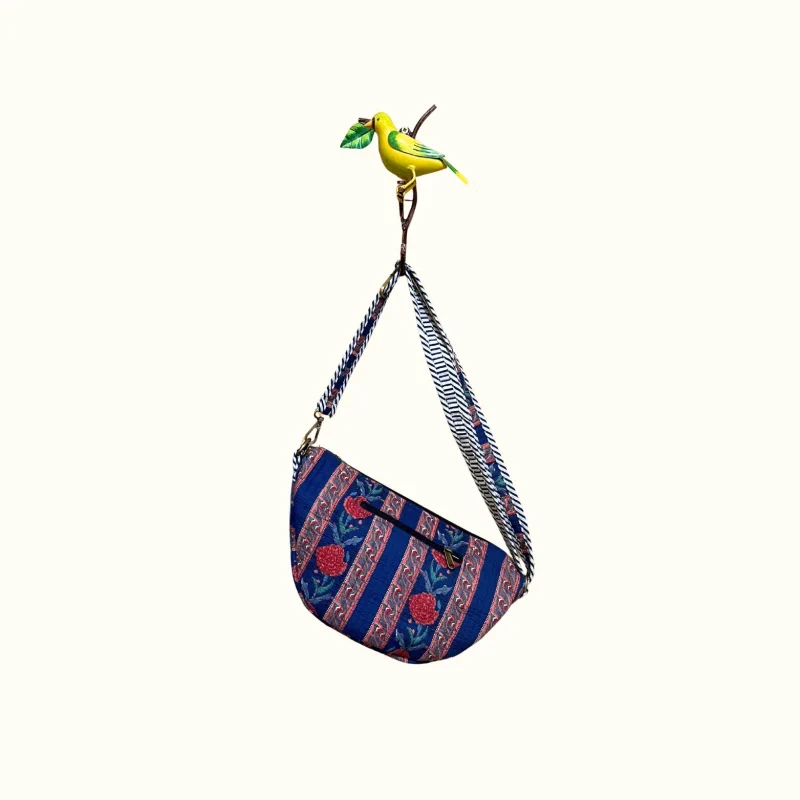 Sac demi-lune matelassé – Nānī-māmāmā – - Image 2